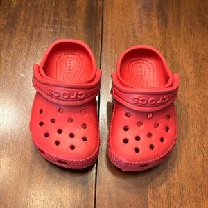 Toddler crocs